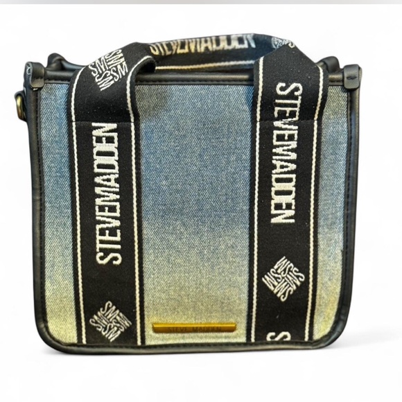 Steve Madden Handbags - Steve Madden Denim Crossbody Tote